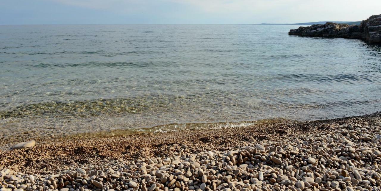 Apartment Stefania On The Beach Koromačno Екстериор снимка