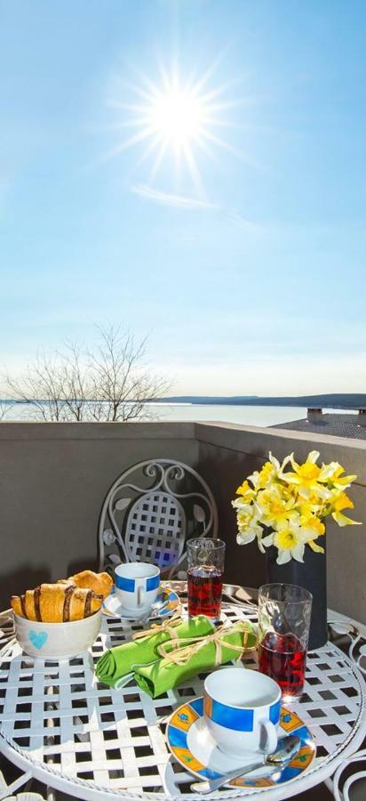 Apartment Stefania On The Beach Koromačno Екстериор снимка